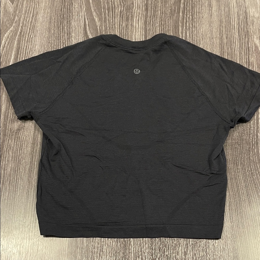 Lululemon cropped swiftly tee black size 6
